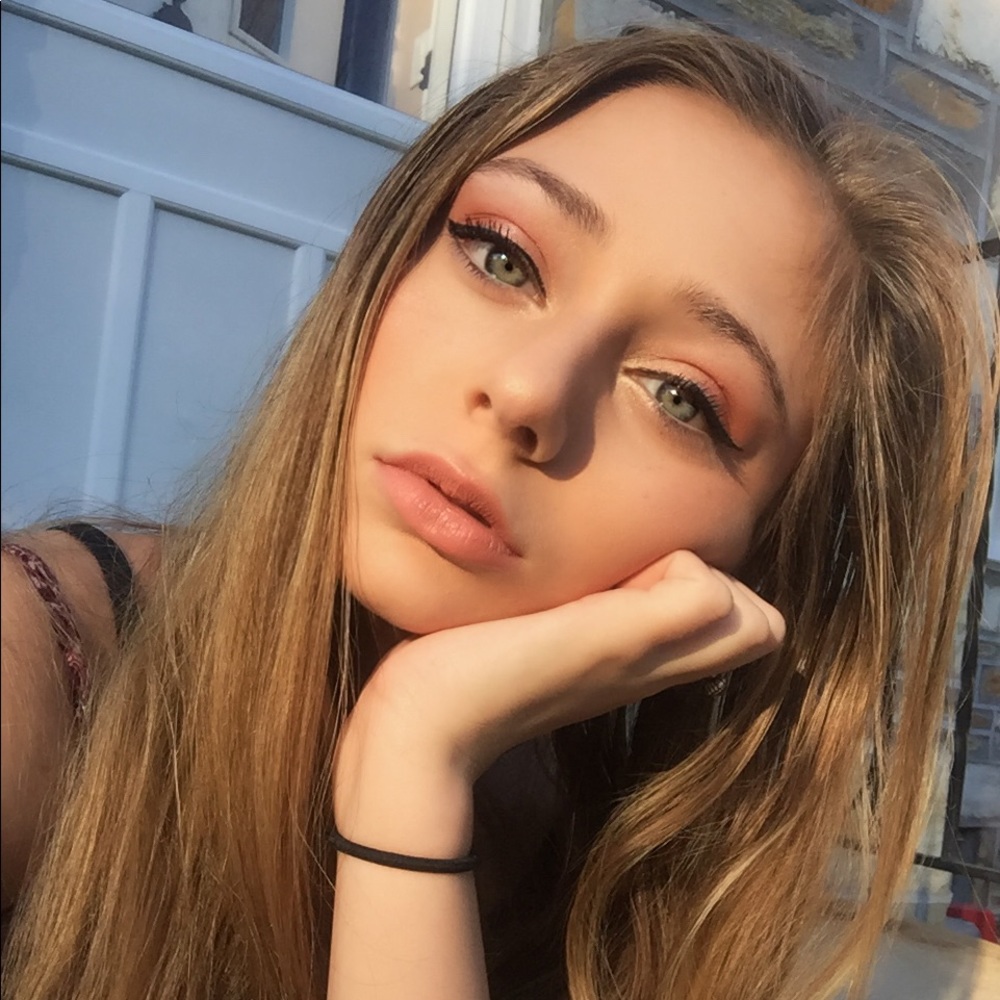 Meet your Posher, Gabby